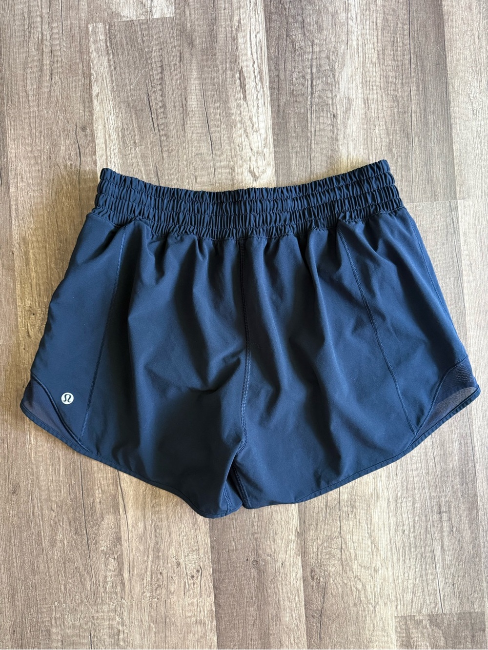 Lululemon x Peloton Shorts Blue Hotty Hot Workout Shorts Size 6 Tall - Picture 5 of 7